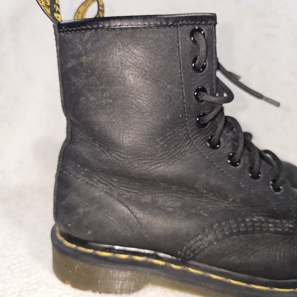 Dr. Martens Boots Size 6. - Picture 6 of 14